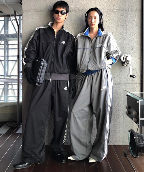 セール】ルーズフィット サイドライン トラックパンツ XXK4376