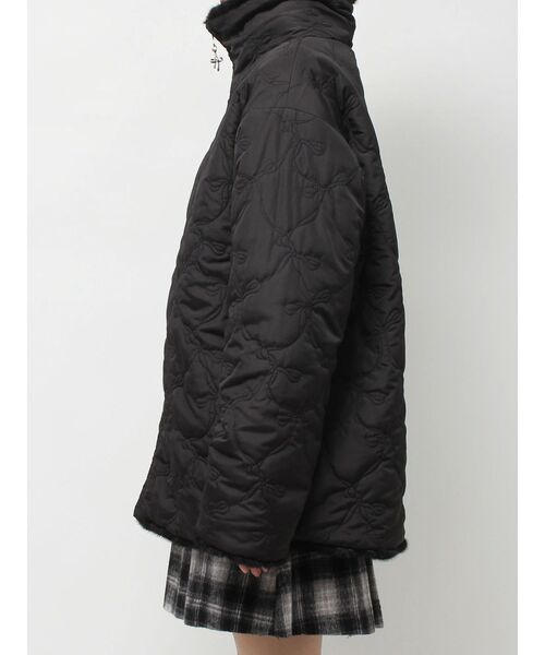 CALNAMUR（カルナムール）の「2WAYリボン＆フェイクファーキルティングコート（その他アウター・レディース・ブラック/ライトブルー/ピンク・FREE）」の4枚目の写真