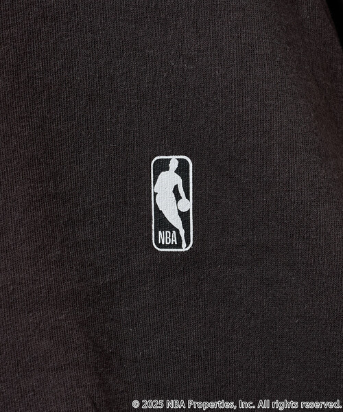FREAK'S STORE(フリークスストア)の「NBA袖ロゴスウェット(スウェット・レディース・ライトグレー/オフホワイト/チャコールグレー・フリ-)」の20枚目の写真
