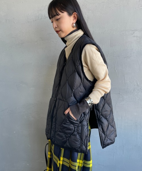 TAION（タイオン）の「【WEB限定】[TAION/タイオン] MILITARY VネックWジップ ダウンベスト（ダウンベスト・レディース・オリーブ/ブラック・L/M）」の13枚目の写真