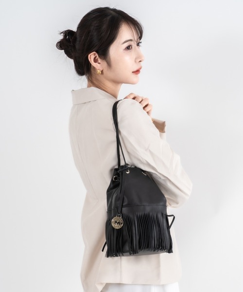 marco masi（マルコマージ）の「【MARCO MASI/マルコマージ】巾着 ショルダーバッグ バケツバッグ フリンジバッグ（ショルダーバッグ・レディース・シルバー/ブラック/アイボリー・FREE）」の5枚目の写真