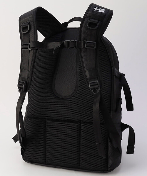 FREAK'S STORE（フリークスストア）の「限定展開 NEW ERA/ニューエラ キャリアパック 35L ブラック / 14521349（バックパック/リュック・メンズ・ブラック・ﾌﾘ-）」の6枚目の写真