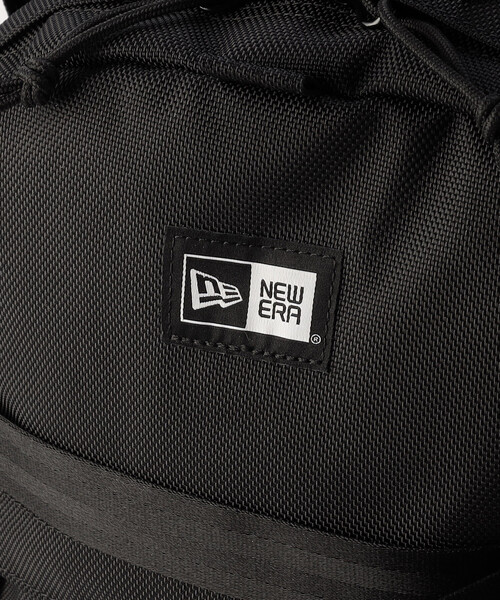FREAK'S STORE（フリークスストア）の「限定展開 NEW ERA/ニューエラ キャリアパック 35L ブラック / 14521349（バックパック/リュック・メンズ・ブラック・ﾌﾘ-）」の4枚目の写真