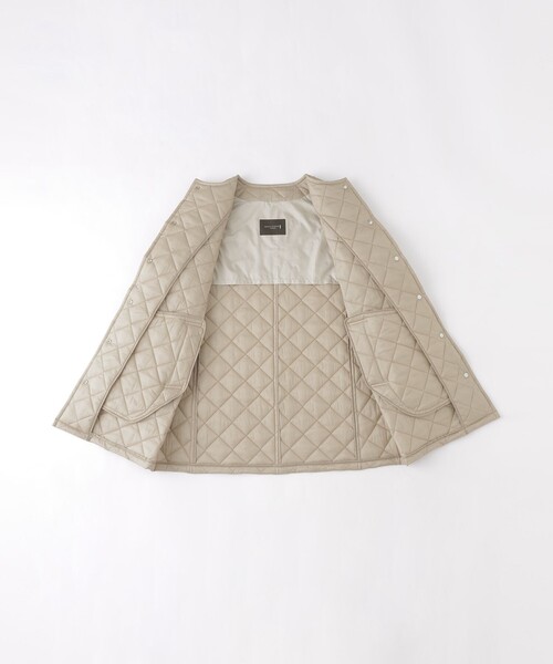 MACKINTOSH LONDON(マッキントッシュ ロンドン)の「【Precious12月号/婦人画報11月号掲載】【TilburyNocollarmiddleティルベリーノーカラーミドル】エアリーキルティングノーカラーコート(ノーカラーコート・レディース・ブラック/ワイン/ベージュ・38/40)」の7枚目の写真