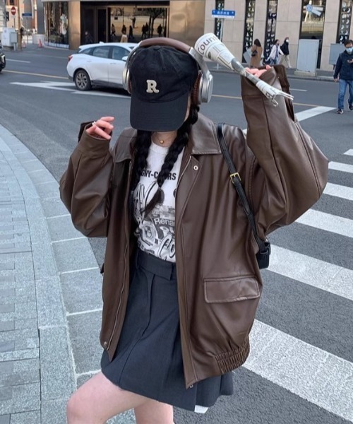 lilful(リルフル)の「オーバーサイズ PUブルゾンジャケット(ブルゾン・レディース・ブラウン/ブラック・F)」の1枚目の写真