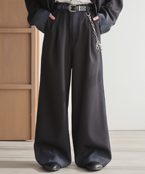 Spielio(シュピーリオ)の「【Spielio】Distressed fade design slacks/ダメージ加工フェードデザインスラックス(スラックス・メンズ・ブラック/グレー・L/M/S)」の1枚目の写真