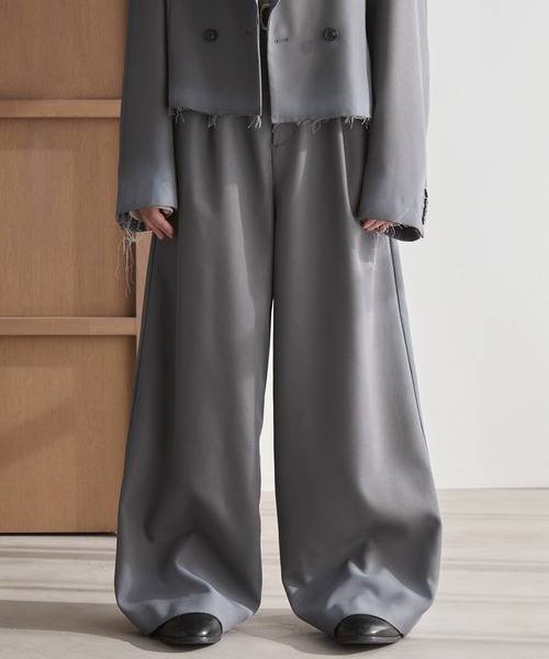 Spielio(シュピーリオ)の「【Spielio】Distressed fade design slacks/ダメージ加工フェードデザインスラックス(スラックス・メンズ・ブラック/グレー・L/M/S)」の3枚目の写真