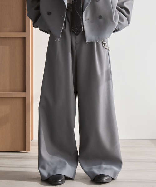 Spielio(シュピーリオ)の「【Spielio】Distressed fade design slacks/ダメージ加工フェードデザインスラックス(スラックス・メンズ・ブラック/グレー・L/M/S)」の4枚目の写真