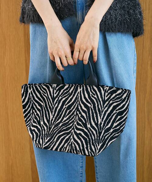 le.coeur blanc（ルクールブラン）の「ポーチ付きジャガードトート（トートバッグ・レディース・ブラック系その他/ブラウン系その他2・FREE）」の17枚目の写真