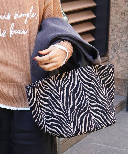 le.coeur blanc（ルクールブラン）の「ポーチ付きジャガードトート（トートバッグ・レディース・ブラック系その他/ブラウン系その他2・FREE）」の6枚目の写真