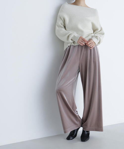NATURAL BEAUTY BASIC(ナチュラルビューティーベーシック)の「◇ベロアイージーパンツ(その他パンツ・レディース・ブラック/グレイッシュベージュ・MEDIUM/P/S)」の2枚目の写真