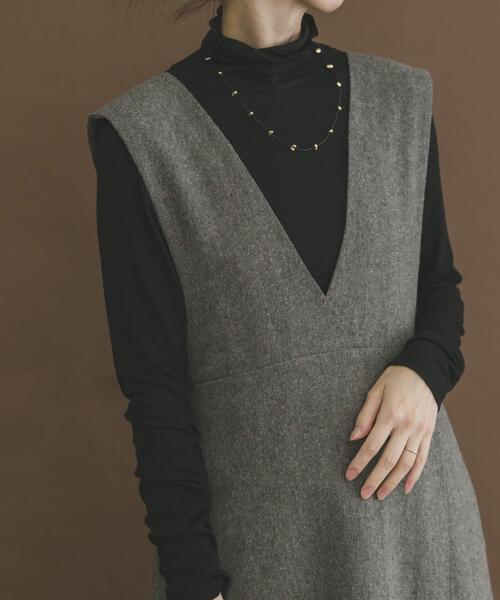 ITEMS URBANRESEARCH（アイテムズ アーバンリサーチ）の「リブタートルネックカットソー（Tシャツ/カットソー・レディース・ホワイト/マスタード/ブラック・FREE）」の2枚目の写真