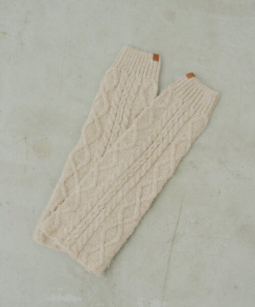 Chico(チコ)の「ケーブルレッグウォーマー(レッグウォーマー・レディース・ベージュ/ブラウン/アイボリー・FREE)」の1枚目の写真
