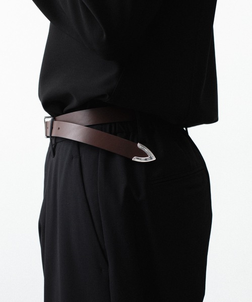 ATTACHMENT(アタッチメント)の「カウレザー ウエスタンベルト / COW LEATHER WESTERN BELT(ベルト・メンズ・ベージュ/ブラウン/ブラック・1/3)」の18枚目の写真