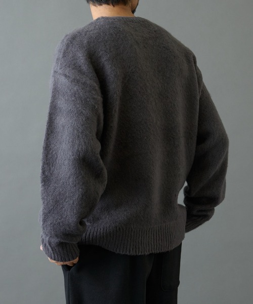 COLONY 2139（コロニートゥーワンスリーナイン）の「モヘアライクハンドライティングニット（ニット/セーター・メンズ・ブラウン/ブラック/グレー・LARGE/MEDIUM）」の5枚目の写真