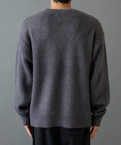 COLONY 2139（コロニートゥーワンスリーナイン）の「モヘアライクハンドライティングニット（ニット/セーター・メンズ・ブラウン/ブラック/グレー・LARGE/MEDIUM）」の21枚目の写真