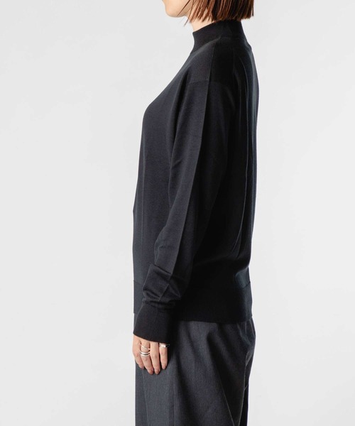 JOHN SMEDLEY(ジョンスメドレー)の「JOHN SMEDLEY AMITY ジョンスメドレー 長袖 ハイネック メリノウール ニット(ニット/セーター・レディース・ブラック/チャコール・LARGE/MEDIUM/SMALL)」の11枚目の写真