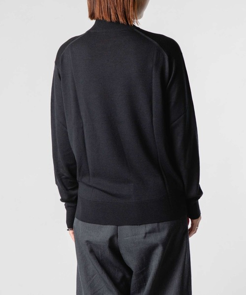 JOHN SMEDLEY(ジョンスメドレー)の「JOHN SMEDLEY AMITY ジョンスメドレー 長袖 ハイネック メリノウール ニット(ニット/セーター・レディース・ブラック/チャコール・LARGE/MEDIUM/SMALL)」の12枚目の写真