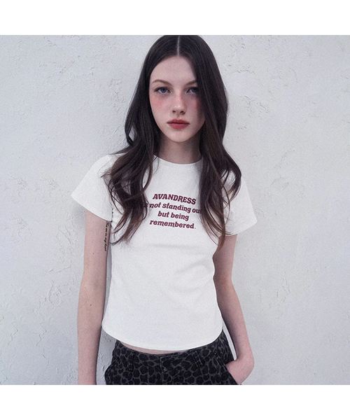 AVANDRESS(アバンドレス )の「Rizz Crop T-Shirt - 5COL(Tシャツ/カットソー・レディース・ライトブルー/アイボリー/ホワイト×レッド/ピンク系その他/ピンク・SMALL/MEDIUM)」の2枚目の写真