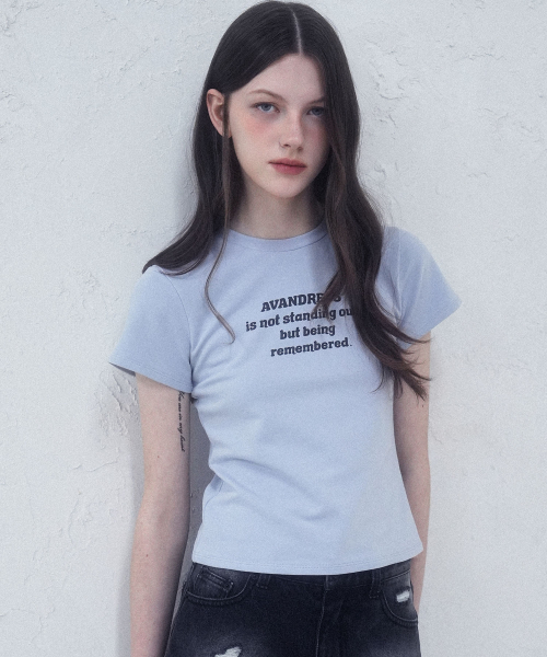 AVANDRESS(アバンドレス )の「Rizz Crop T-Shirt - 5COL(Tシャツ/カットソー・レディース・ライトブルー/アイボリー/ホワイト×レッド/ピンク系その他/ピンク・SMALL/MEDIUM)」の8枚目の写真