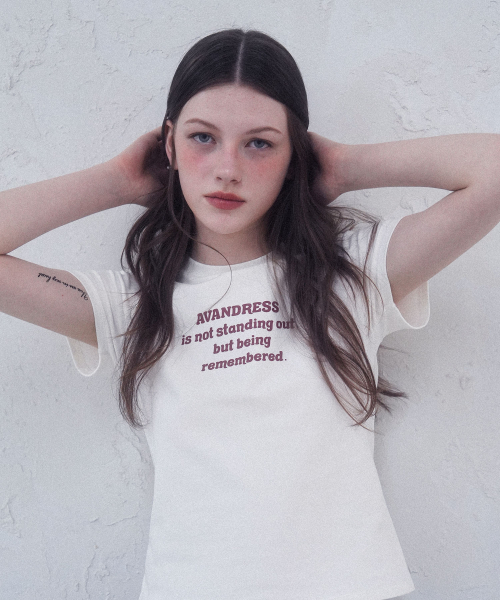 AVANDRESS(アバンドレス )の「Rizz Crop T-Shirt - 5COL(Tシャツ/カットソー・レディース・ライトブルー/アイボリー/ホワイト×レッド/ピンク系その他/ピンク・SMALL/MEDIUM)」の10枚目の写真