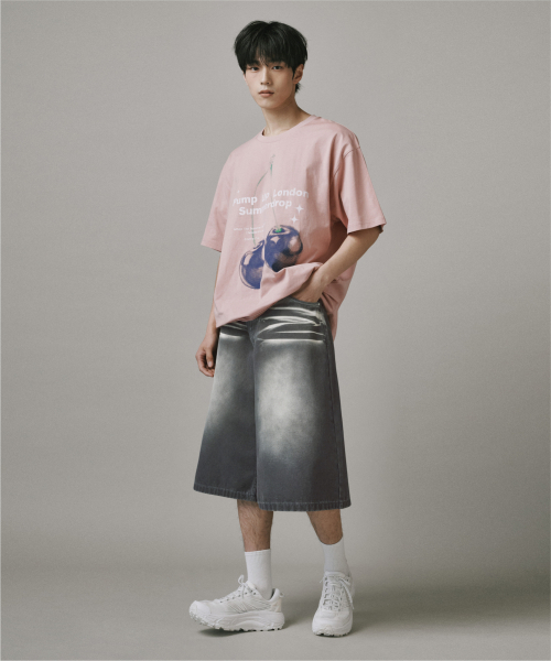 Verdnt（バーダント）の「スプレードミンゴウォッシングデニムショートパンツ[グレー]（その他パンツ・レディース・グレー・SMALL/MEDIUM/LARGE/X-LARGE）」の4枚目の写真