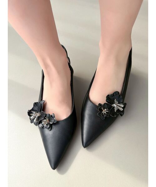 RESEXXY（リゼクシー）の「2WAYモチーフミュール（パンプス・レディース・ホワイト/ピンク/ブラック・SMALL/MEDIUM/LARGE）」の3枚目の写真