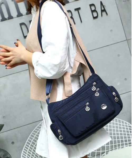 BACKYARD FAMILY(バックヤードファミリー)の「ショルダーバッグ kbag8881(ショルダーバッグ・レディース・ワインレッド/ブラック/マジェンタ/パープル/ネイビー・FREE)」の3枚目の写真