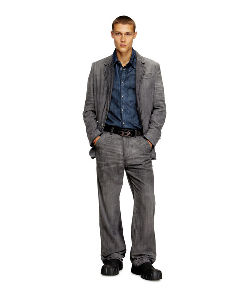 DIESEL(ディーゼル)の「メンズ レギュラーフィットデニムパンツ D-PHANT-CHINO-S2(デニムパンツ・メンズ・ブラック・28inch/26inch/34inch/32inch/30inch)」の4枚目の写真