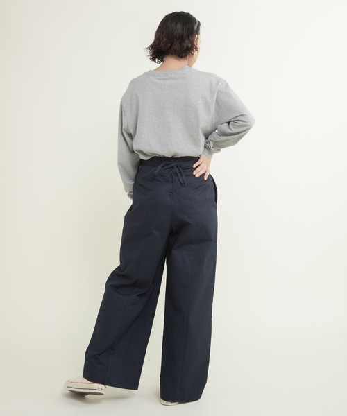 CHILD WOMAN(チャイルドウーマン)の「ツイル 後ろレースアップセーラーパンツ(その他パンツ・レディース・ベージュ/ネイビー・36/38)」の12枚目の写真