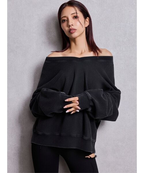 GYDA（ジェイダ）の「VネックSMIRK BUNNYスウェットトップス（スウェット・レディース・ブラック/オフホワイト/ピンク/ネイビー・FREE）」の15枚目の写真