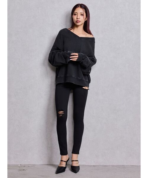 GYDA（ジェイダ）の「VネックSMIRK BUNNYスウェットトップス（スウェット・レディース・ブラック/オフホワイト/ピンク/ネイビー・FREE）」の17枚目の写真