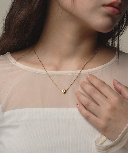 VATSURICA(バツリカ)の「〈LOINE〉金属アレルギー対応 / ステンレス / ハート イニシャルネックレス(ネックレス・レディース・K/M/A/R/Y/S・FREE)」の8枚目の写真