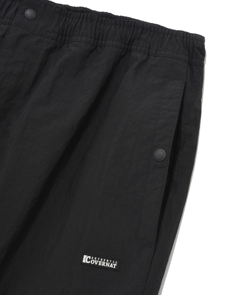 COVERNAT（カバーナット）の「トラックジョガーパンツブラック（スウェットパンツ・レディース・その他・LARGE/MEDIUM/SMALL/X-LARGE/X-SMALL/XX-LARGE）」の5枚目の写真