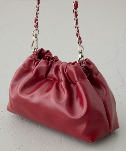 AZUL by moussy(アズールバイマウジー)の「メタルチェーンポシェットバッグ(ショルダーバッグ・レディース・ブラック/ブラウン系その他/シルバー/マジェンタ・FREE)」の4枚目の写真