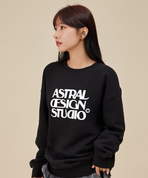 ASTRAL PROJECTION（アストラルプロジェクション）の「アストラルデザインスタジオ オーバーサイズ スウェット_ブラック（スウェット・メンズ・その他・LARGE/MEDIUM/X-LARGE/XX-LARGE）」の2枚目の写真
