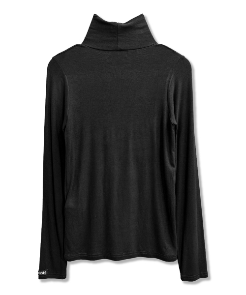 DAMISH(ダミシュ)の「スリムタートルネックロングスリーブ_ブラック(Tシャツ/カットソー・レディース・ブラック・MEDIUM/SMALL)」の3枚目の写真