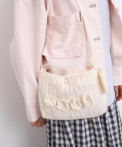 l'atelier du savon(アトリエドサボン)の「●handcraft かぎ針編みのようなミニバッグ(ショルダーバッグ・レディース・オフホワイト/ブラック/レッド・FREE)」の12枚目の写真