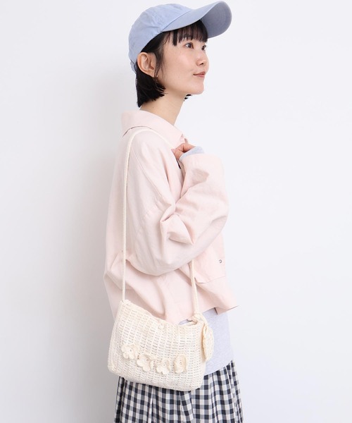 l'atelier du savon(アトリエドサボン)の「●handcraft かぎ針編みのようなミニバッグ(ショルダーバッグ・レディース・オフホワイト/ブラック/レッド・FREE)」の10枚目の写真