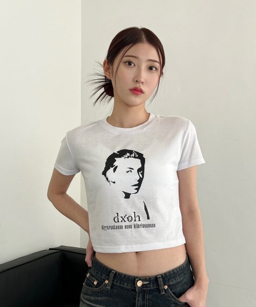 DXOH(ディソエイチ)の「ウィメンズセミクロップTシャツホワイト(Tシャツ/カットソー・レディース・その他・FREE)」の1枚目の写真