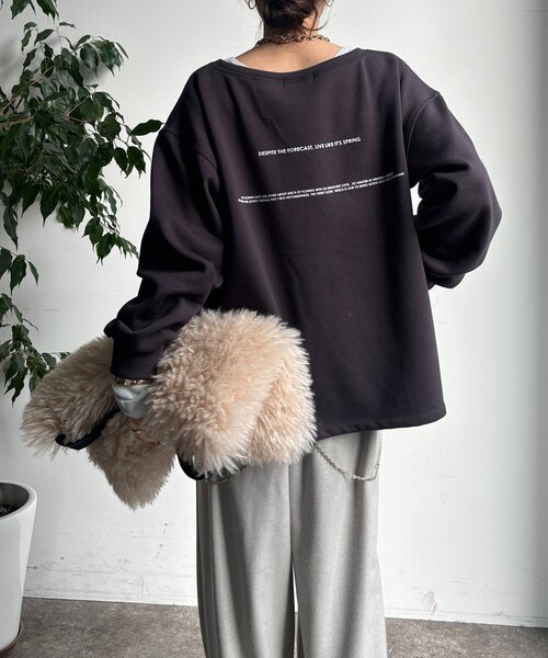 DouDou(ドゥドゥ)の「前後ロゴプリント裏起毛プルオーバー(Tシャツ/カットソー・レディース・グレイッシュベージュ/ブラウン/チャコールグレー・FREE)」の12枚目の写真