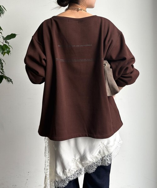 DouDou(ドゥドゥ)の「前後ロゴプリント裏起毛プルオーバー(Tシャツ/カットソー・レディース・グレイッシュベージュ/ブラウン/チャコールグレー・FREE)」の22枚目の写真