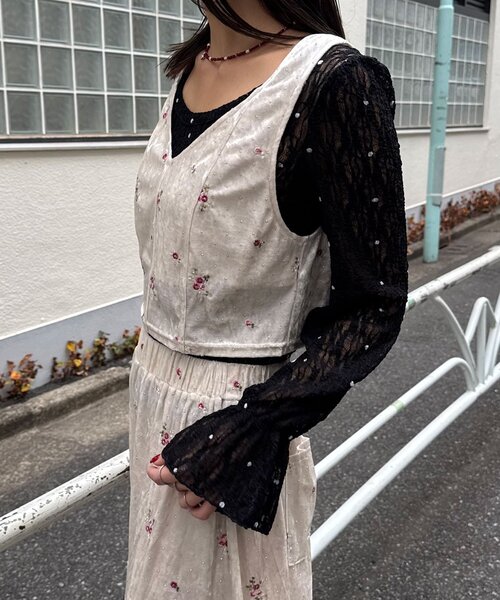 CIAOPANIC（チャオパニック）の「ラインストーンフラワー刺繡ビスチェ（キャミソール・レディース・パープル/アイボリー/ブラック・ONE SIZE）」の5枚目の写真