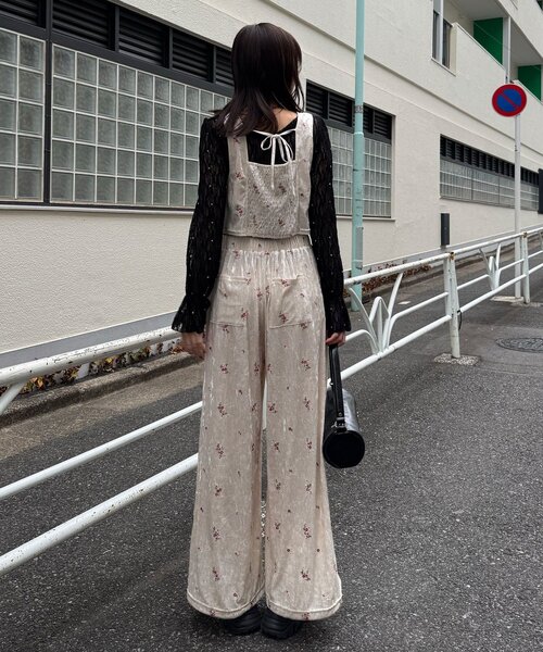 CIAOPANIC（チャオパニック）の「ラインストーンフラワー刺繡ビスチェ（キャミソール・レディース・パープル/アイボリー/ブラック・ONE SIZE）」の9枚目の写真