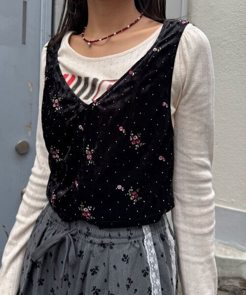 CIAOPANIC（チャオパニック）の「ラインストーンフラワー刺繡ビスチェ（キャミソール・レディース・パープル/アイボリー/ブラック・ONE SIZE）」の11枚目の写真