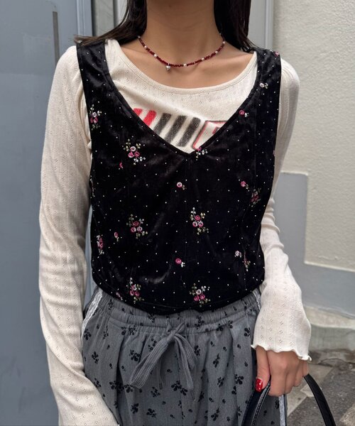 CIAOPANIC（チャオパニック）の「ラインストーンフラワー刺繡ビスチェ（キャミソール・レディース・パープル/アイボリー/ブラック・ONE SIZE）」の12枚目の写真