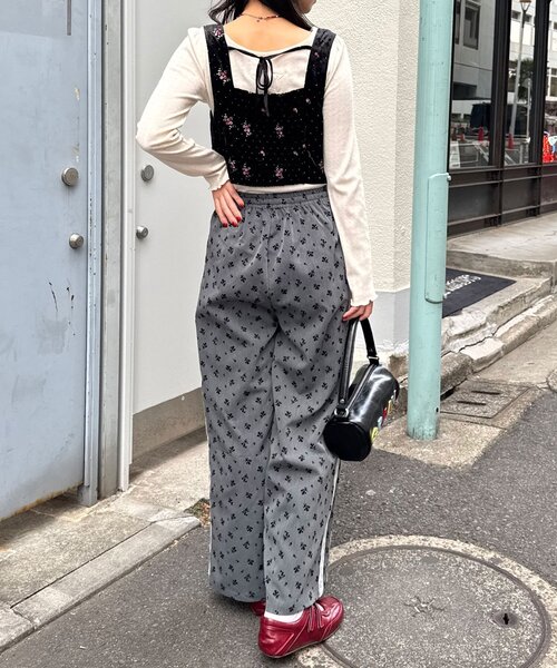 CIAOPANIC（チャオパニック）の「ラインストーンフラワー刺繡ビスチェ（キャミソール・レディース・パープル/アイボリー/ブラック・ONE SIZE）」の17枚目の写真