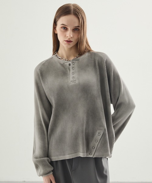 Spielio(シュピーリオ)の「【Spielio】Henley neck thermal cutsew / ヘンリーネックサーマルカットソー(Tシャツ/カットソー・メンズ・ブラック/グレー・L/M/S)」の5枚目の写真