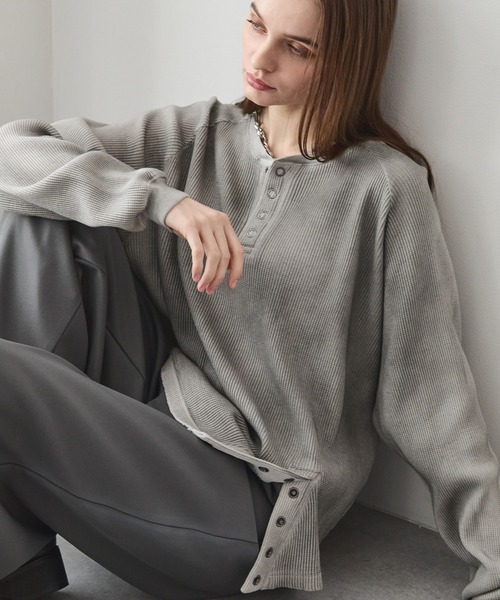 Spielio(シュピーリオ)の「【Spielio】Henley neck thermal cutsew / ヘンリーネックサーマルカットソー(Tシャツ/カットソー・メンズ・ブラック/グレー・L/M/S)」の17枚目の写真