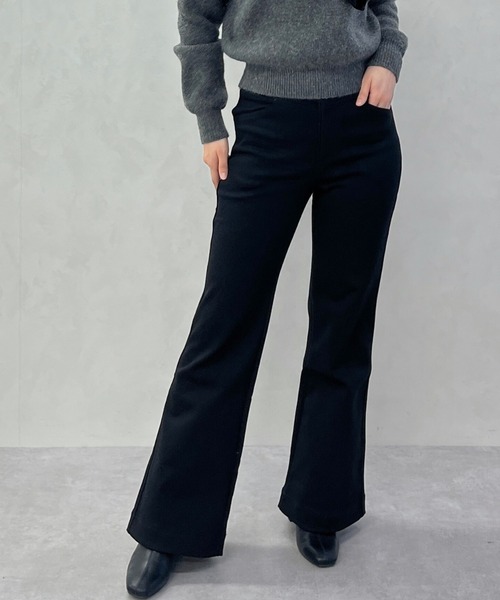 MISCH MASCH(ミッシュマッシュ)の「一部店舗限定 【美脚】ハイウエスト・ストレッチフレアパンツ(その他パンツ・レディース・ブラック/ブラウン・S/M)」の1枚目の写真